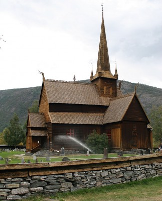 norsk_stavkyrka_800x1000.jpg